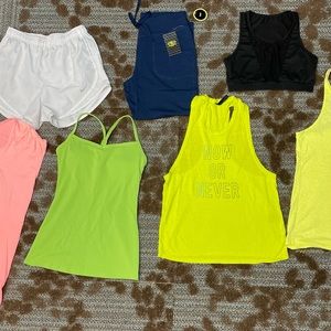 Women’s XS/S Atheltic Bundle (7 pieces- Lucy, Reebok, Nike & more included)